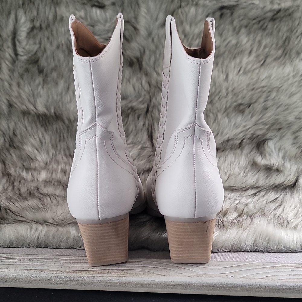 DV Dolce Vita Boots Womens 9.5 Koolson Western Cowboy White Faux Leather Pointed - Picture 15 of 16